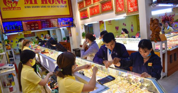 Giá vàng thế giới bật lên, vàng trong nước tiến sát 57 triệu đồng/lượng