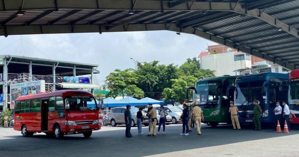 TP.HCM: Hàng quán không phục vụ tại chỗ, xem xét tạm dừng vận tải hành khách đường bộ