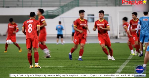 Minh Vương, Duy Mạnh và Đình Trọng vẫn phải tập riêng; Văn Lâm có thể mất vị trí số 1 ở ĐT Việt Nam