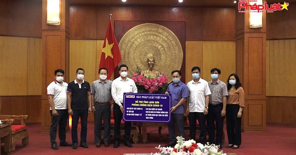 Hành trình“ Kết nối yêu thương” Báo PLVN – những trái tim hướng về tâm dịch.