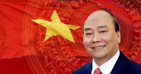 Chủ tịch nước Nguyễn Xuân Phúc gửi điện mừng quốc khánh đến Nữ hoàng Anh