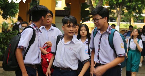 Tiếp tục hoãn kỳ thi lớp 10, TP.HCM tiến hành huỷ toàn bộ đề thi cũ