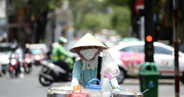 UBND TP.HCM đề xuất chi 886 tỉ đồng hỗ trợ người bị ảnh hưởng dịch COVID-19