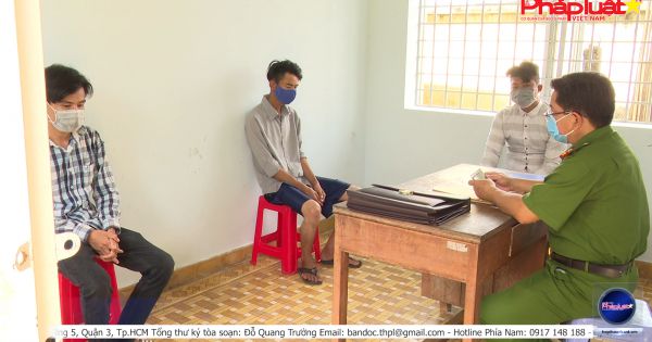 Công an Thị xã Cai Lậy làm việc với các đối tượng tụ tập tàng trữ và sử dụng ma túy trong vùng dịch