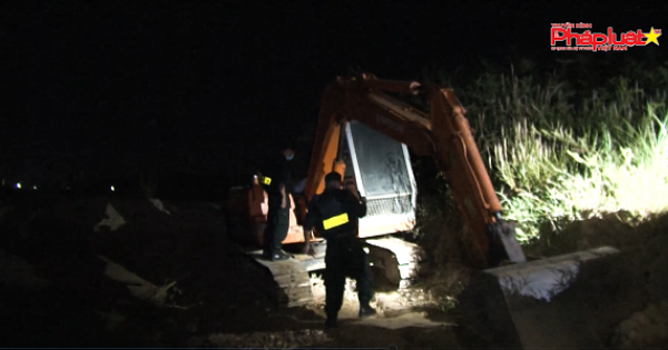 Cảnh sát cơ động Quảng Ngãi truy quét cát tặc