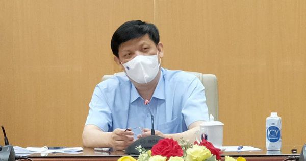 Bộ Y tế điều động 10.000 nhân lực y tế tăng cường cho TP HCM chống dịch