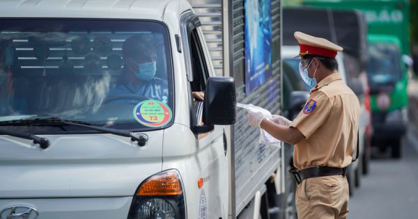 TP.HCM yêu cầu 4 tỉnh giáp ranh hạn chế để công nhân đi lại