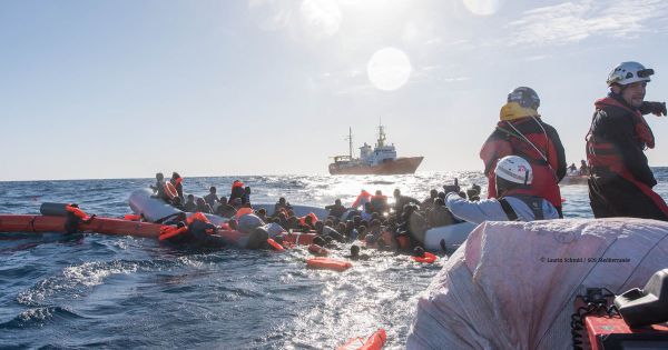 Chìm tàu ngoài khơi Liberia, nhiều người mất tích