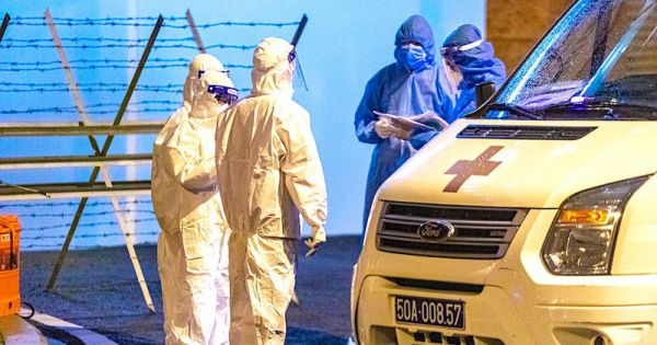 TP.HCM huy động toàn bộ xe cứu thương tại cơ sở y tế để chuyển F0 đi điều trị