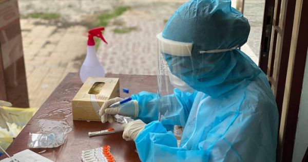 Bệnh viện Phổi Hà Nội phát hiện cùng lúc 9 ca COVID-19