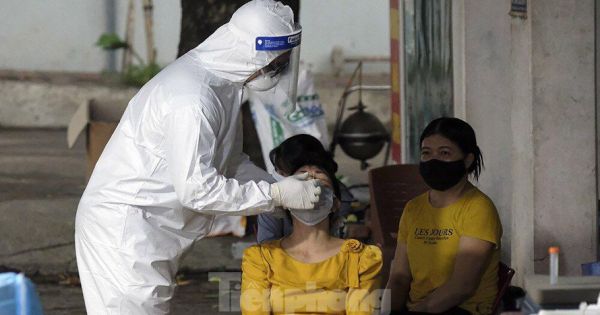 Hà Nội “khẩn thiết” đề nghị người ho, sốt, khó thở đi xét nghiệm SARS-CoV-2