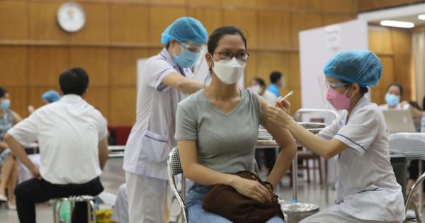 Trừ Pfizer, không được tiêm vắc xin loại khác cho người đã tiêm AstraZeneca