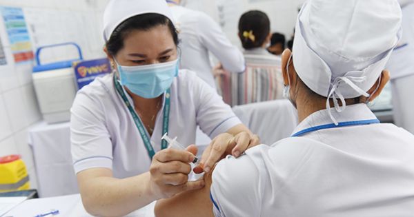 TP HCM thiếu vaccine để tiêm diện rộng sau ngày 9/8
