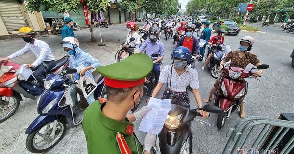 Chi 12 triệu đồng để mua “Giấy đi đường” từ hiệu cầm đồ