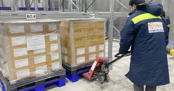 Việt Nam nhận thêm 1,1 triệu liều vaccine AstraZeneca