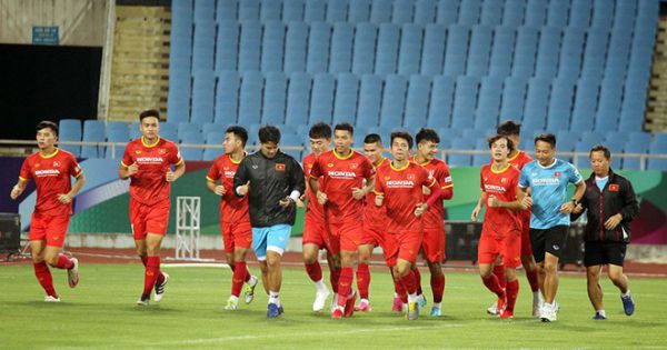 Đội hình thi đấu Việt Nam-Australia: Đặng Văn Lâm bắt chính, Tiến Dũng trở lại