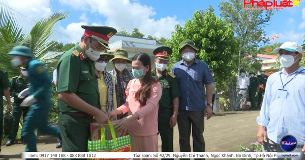 TP HCM: Ấm tình quân dân trong đại dịch Covid-19