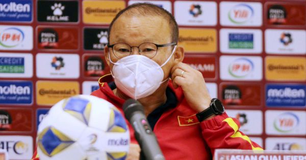 Thua ngược 1 - 3 trước Oman, tuyển Việt Nam tiếp tục đứng chót bảng B