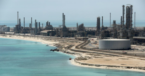 Giá dầu tăng cao nhất trong nhiều năm do thế giới phục hồi kinh tế sau dịch Covid-19