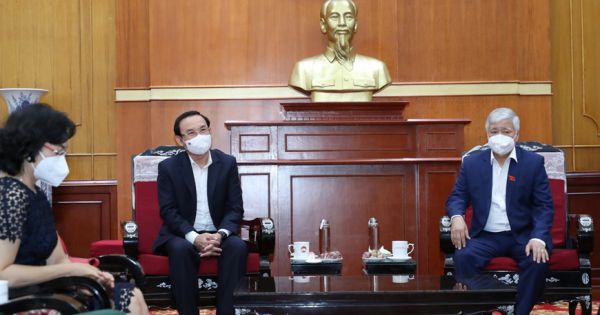 Trao 5 tỷ đồng từ Quỹ 'Vì người nghèo' trung ương hỗ trợ trẻ em mồ côi do dịch Covid-19 tại TP.HCM