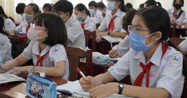 TP HCM thí điểm cho lớp 9 và 12 đi học trước