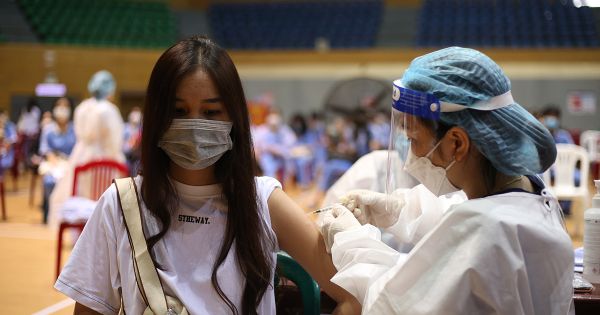 Pfizer công bố vaccine của hãng hiệu quả 100% đối với trẻ 12-15 tuổi