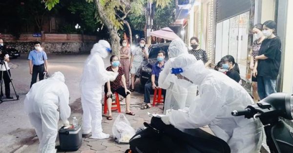 Thêm 15.895 ca mắc Covid-19 mới trong ngày, 5 quận huyện ở Hà Nội tăng cấp độ dịch