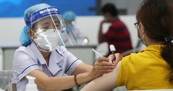 Sở Y tế TPHCM: F0 vừa hoàn thành điều trị cần được tiêm vaccine ngay
