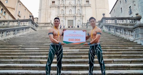 Tập đoàn Hưng Thịnh thưởng nóng hơn 1 tỷ đồng cho Quốc Cơ, Quốc Nghiệp