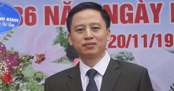 Khởi tố hiệu trưởng một trường cấp 3 ở Ninh Bình