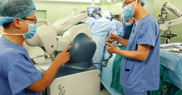 Ngày 20/1, xét xử nguyên Giám đốc Bệnh viện Bạch Mai và đồng phạm