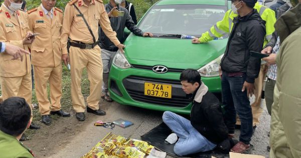 Bắt giữ nghi phạm vận chuyển ma túy bằng taxi tại Quảng Trị