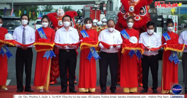 Chủ tịch nước Nguyễn Xuân Phúc phát lệnh thông xe cao tốc Trung Lương - Mỹ Thuận, thực hiện lời hứa với nhân dân ĐBSCL