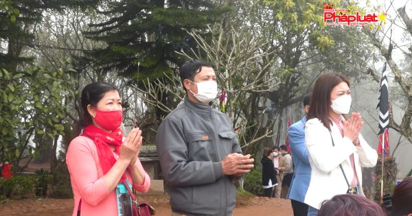 Thanh Hóa: Đền Nưa - Am Tiên chìm trong làn sương mù vây quanh cả ngày lẫn đêm