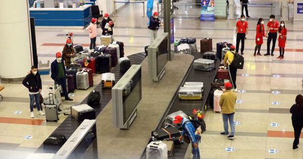 Ngày 15/2, ga quốc tế Nội Bài, Tân Sơn Nhất đón hơn 3.700 khách