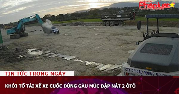 Khởi tố tài xế xe cuốc dùng gàu múc đập nát 2 ôtô