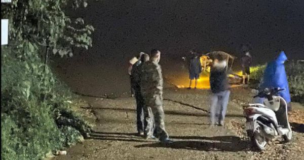 Tuyên Quang: Lật đò trong đêm khiến 2 mẹ con mất tích