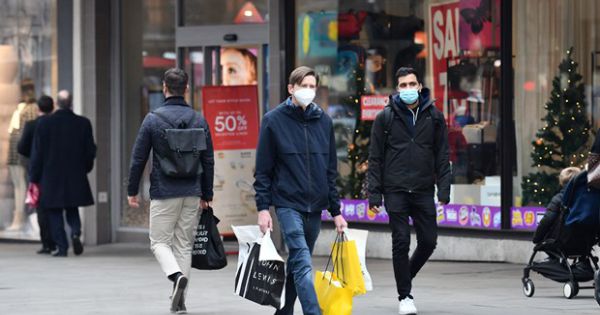 Anh: Chuyên gia nhận định làn sóng lây nhiễm Omicron hạ nhiệt trong các tuần tiếp theo