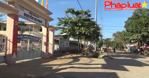 Đà Nẵng: Đề nghị xử lý nghiêm vụ học sinh đánh bạn dã man tại trường THCS Nguyễn Bá Phát