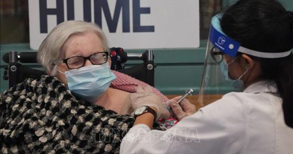 Mỹ cấp phép tiêm mũi vaccine thứ 4 của Pfizer/BioNTech và Moderna