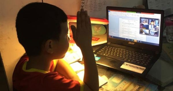 Hỗ trợ học sinh, sinh viên tối đa 10 triệu đồng vay vốn mua thiết bị học trực tuyến