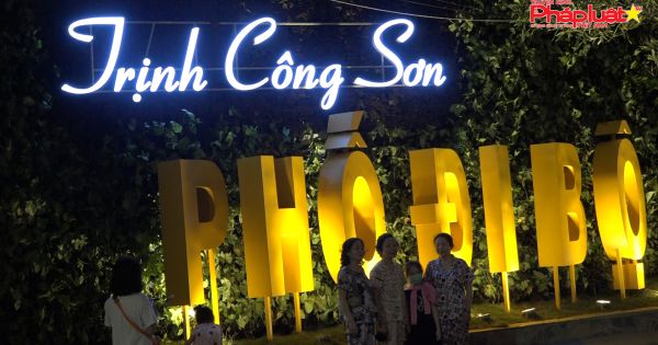 Tái khởi động phố đi bộ Trịnh Công Sơn và Chương trình nghệ thuật “Có những con đường”