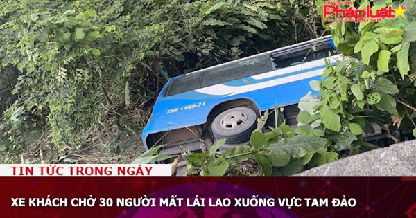 Xe khách chở 30 người mất lái lao xuống vực Tam Đảo