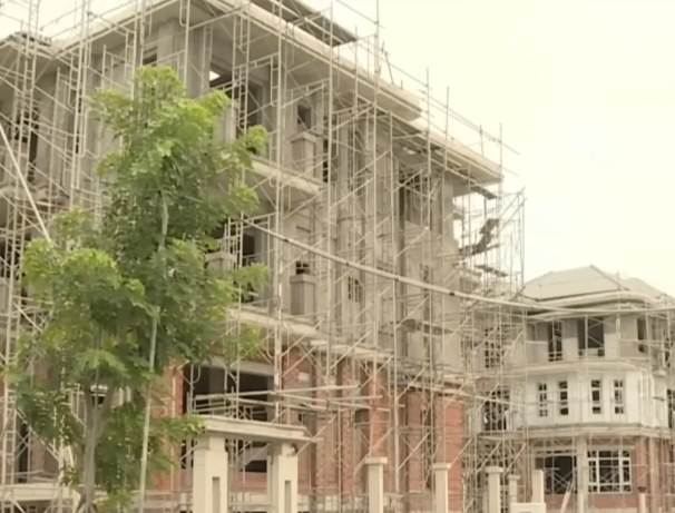 Luật đất đai (sửa đổi): Người dân có lợi gì khi bỏ khung giá đất