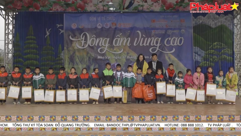Mèo Vạc: Hành trình thiện nguyện “Đông ấm vùng cao 2022”