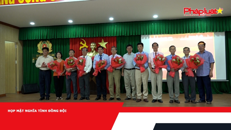 Họp mặt nghĩa tình đồng đội