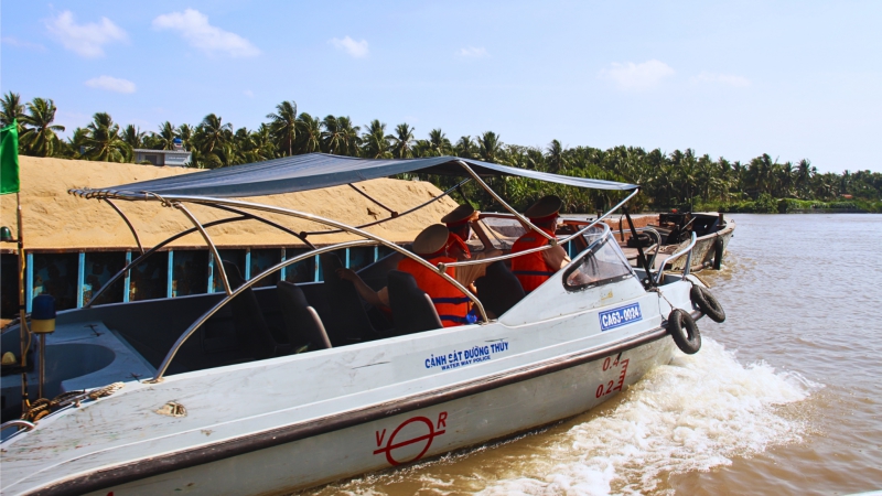 Tiền Giang “siết chặt” xử lí vi phạm giao thông đường thủy