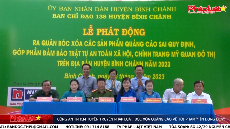 Công an TPHCM tuyên truyền pháp luật, bóc xóa quảng cáo về tội phạm “tín dụng đen”