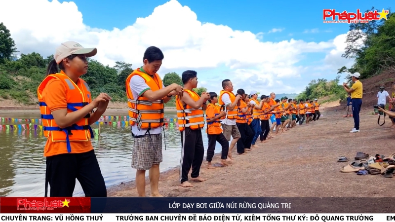 Lớp dạy bơi giữa núi rừng Quảng Trị