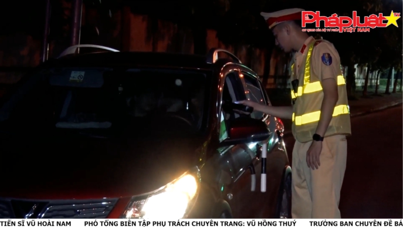 Hòa Bình: Đội CSGT TP Hòa Bình tăng cường tuyên truyền phổ biến pháp luật